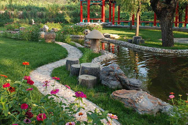 北京墓园告诉您，除了根据北京墓地价格来选北京公墓，还要考虑哪些因素