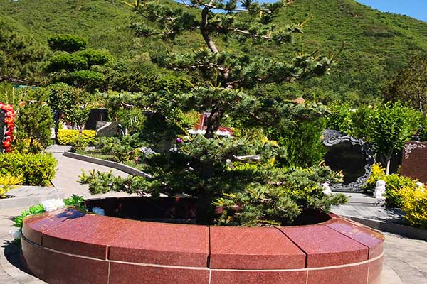 北京天寿陵园，绿色的哀思园